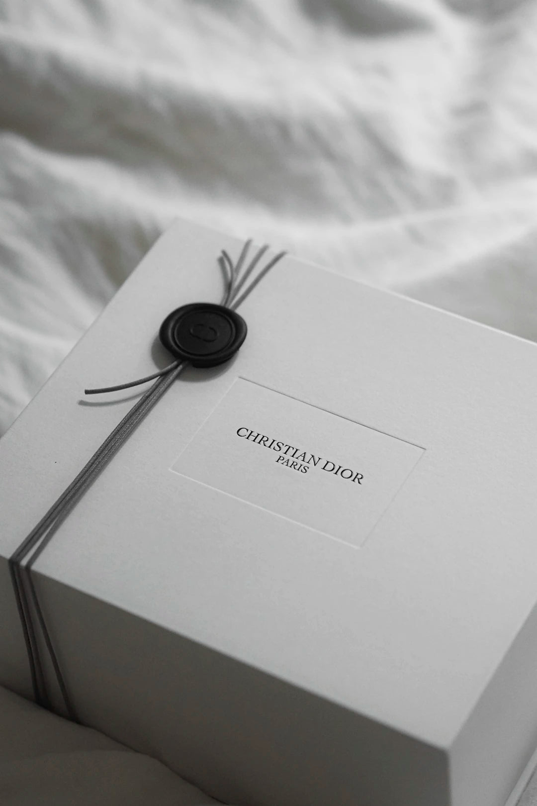 Mastering Gifting Etiquette The Essential Dos and Don'ts